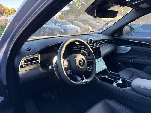 2025 Maserati Grecale Modena