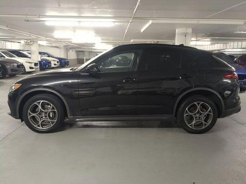 2022 Alfa Romeo Stelvio Ti Sport