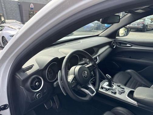 2023 Alfa Romeo Stelvio Veloce