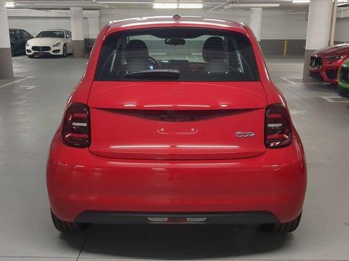 2024 FIAT 500e Base