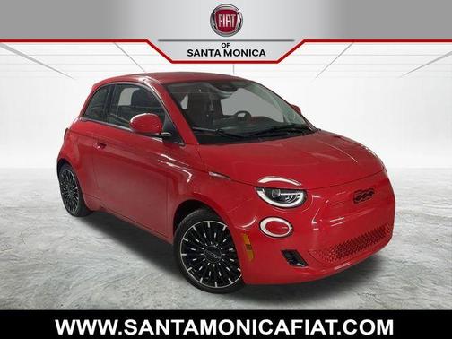 2024 FIAT 500e Base