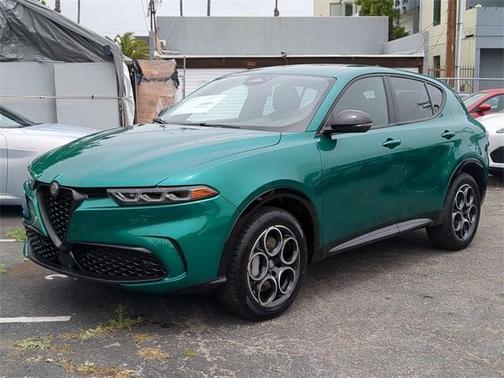 2025 Alfa Romeo Tonale Base