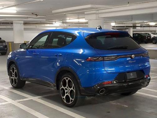 Misano Blue Metallic 2024 Alfa Romeo Tonale Veloce