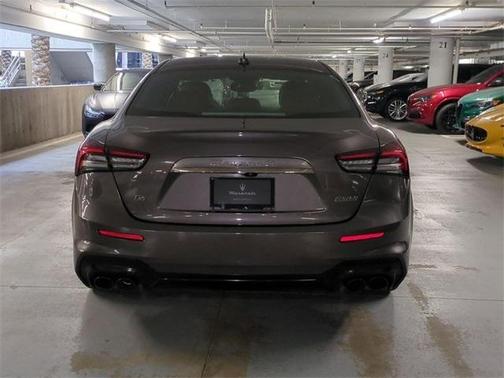 2022 Maserati Ghibli Modena Q4