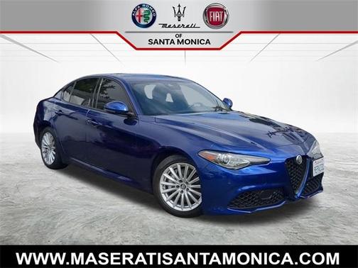 2022 Alfa Romeo Giulia Base