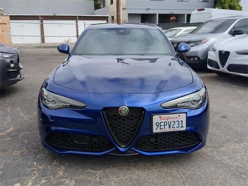 2022 Alfa Romeo Giulia Base