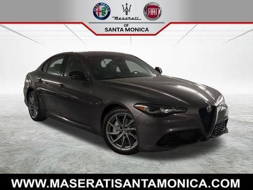 2025 Alfa Romeo Giulia Base
