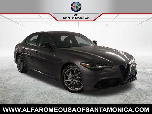2025 Alfa Romeo Giulia Base