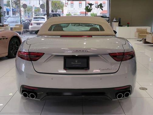 2026 Maserati GranCabrio BASE