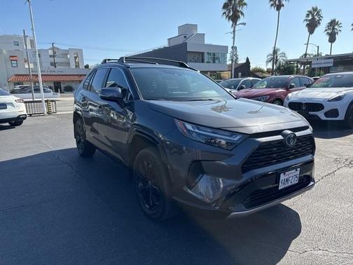 2022 Toyota RAV4 Hybrid SE