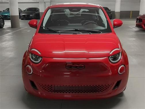 2024 FIAT 500e Base
