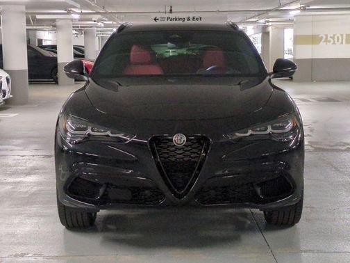 Vulcano Black Metallic 2026 Alfa Romeo Stelvio Veloce