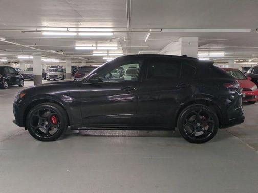 Vulcano Black Metallic 2026 Alfa Romeo Stelvio Veloce
