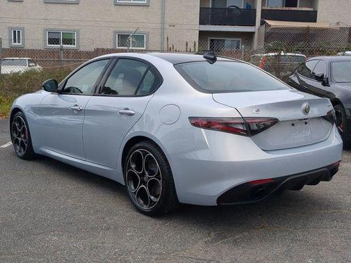 2025 Alfa Romeo Giulia Base