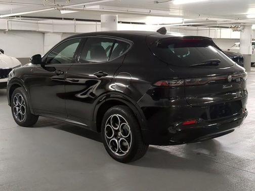 Alfa Black 2025 Alfa Romeo Tonale Base