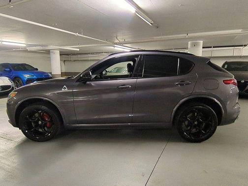 2022 Alfa Romeo Stelvio Quadrifoglio