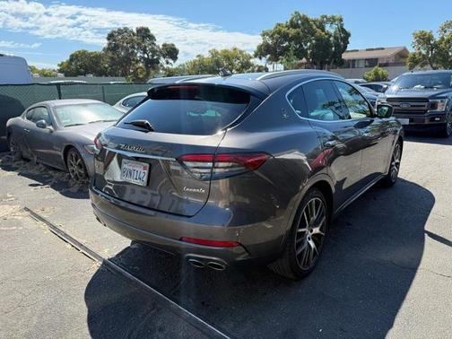 2021 Maserati Levante Base
