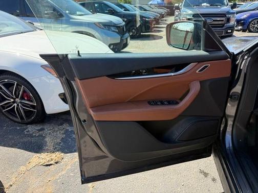 2021 Maserati Levante Base