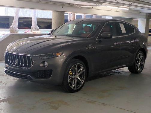 Grigio Maratea Metallic 2023 Maserati Levante GT