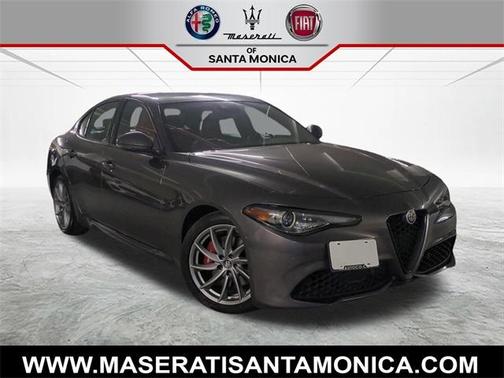 2022 Alfa Romeo Giulia Base