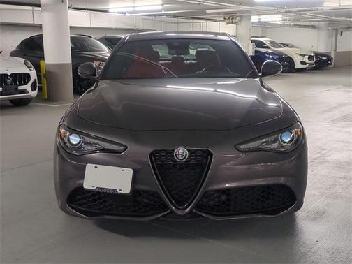 2022 Alfa Romeo Giulia Base