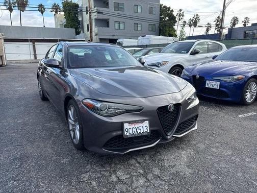 2022 Alfa Romeo Giulia Base
