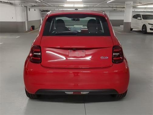2024 FIAT 500e Base