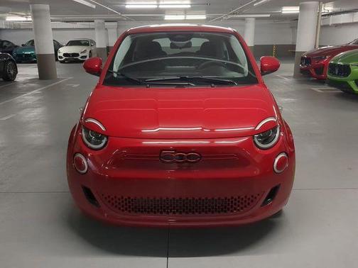 2024 FIAT 500e Base