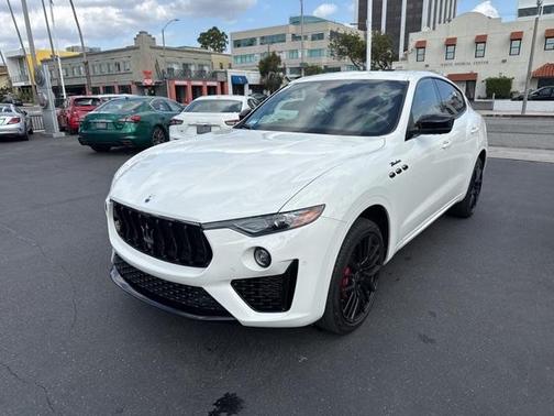2022 Maserati Levante Modena