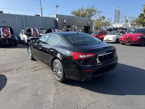 2017 Maserati Ghibli Base