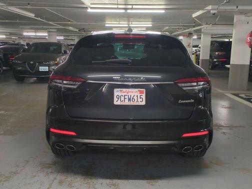 Nero Ribelle Metallic 2022 Maserati Levante Modena