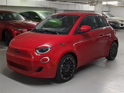 2024 FIAT 500e Base
