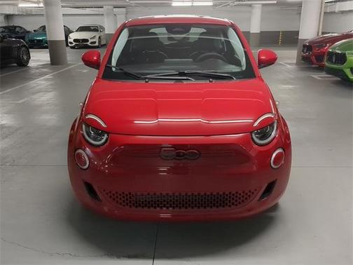 2024 FIAT 500e Base