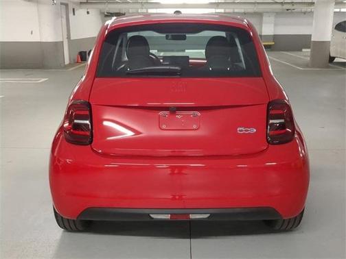 2024 FIAT 500e Base