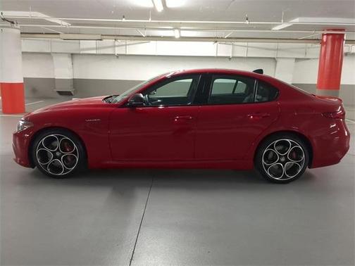 2022 Alfa Romeo Giulia Veloce