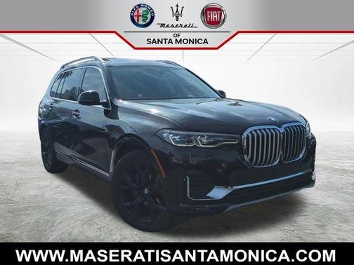 Black Sapphire Metallic 2022 BMW X7 xDrive40i