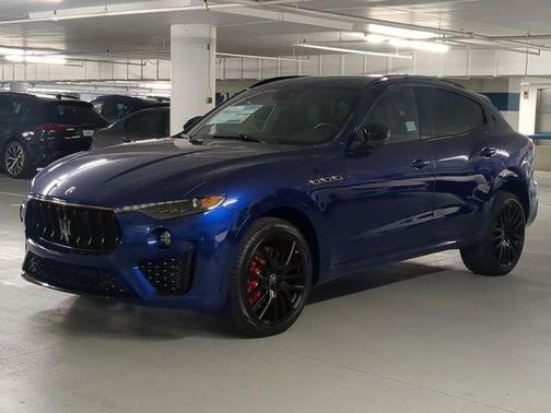 Blu 2024 Maserati Levante Modena Ultima
