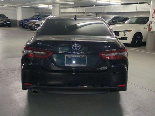2021 Toyota Camry Hybrid XLE