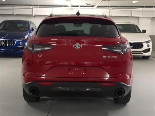 2025 Alfa Romeo Stelvio Base