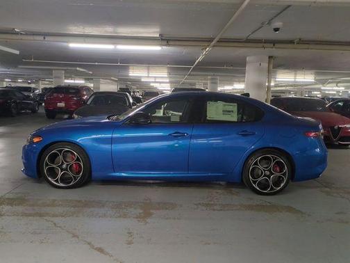 2025 Alfa Romeo Giulia Base