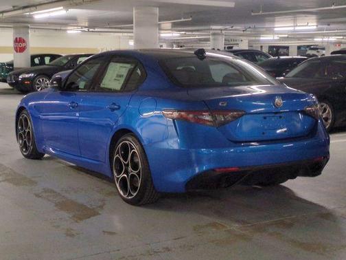 2025 Alfa Romeo Giulia Base