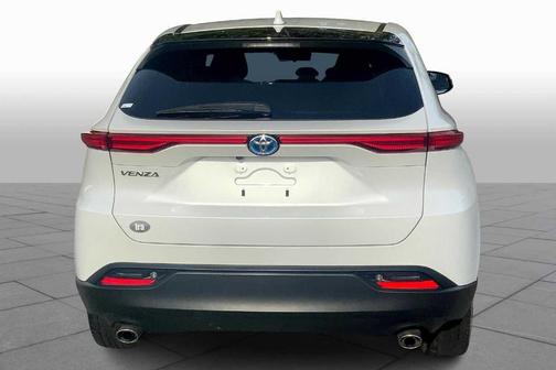 2023 Toyota Venza LE