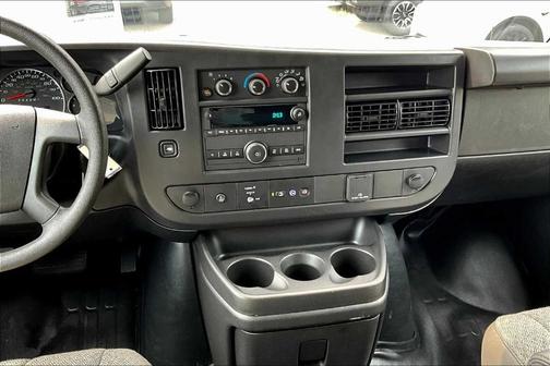 2025 Chevrolet Express 3500 LS