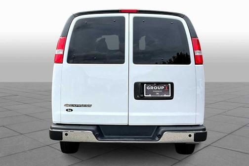 2025 Chevrolet Express 3500 LS