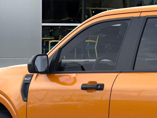 ORANGE FURY METALLIC TRI-COAT 2026 Ford Maverick XLT