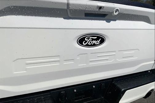 STAR WHITE METALLIC TRICOAT 2026 Ford F-150 Lariat