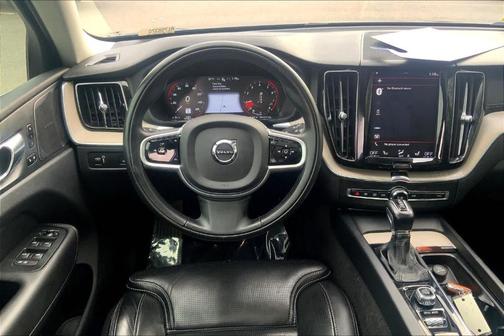 2021 Volvo XC60 T5 Inscription