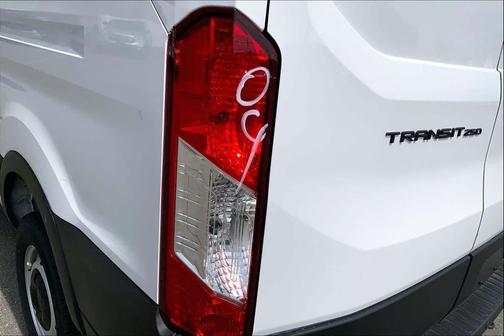 OXFORD WHITE 2026 Ford Transit-250 Base