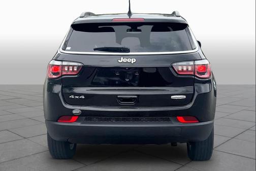 Diamond Black 2019 Jeep Compass Latitude