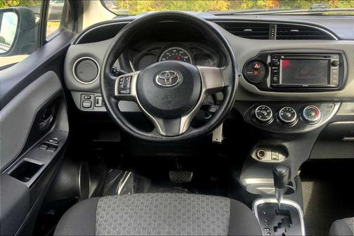 2015 Toyota Yaris LE